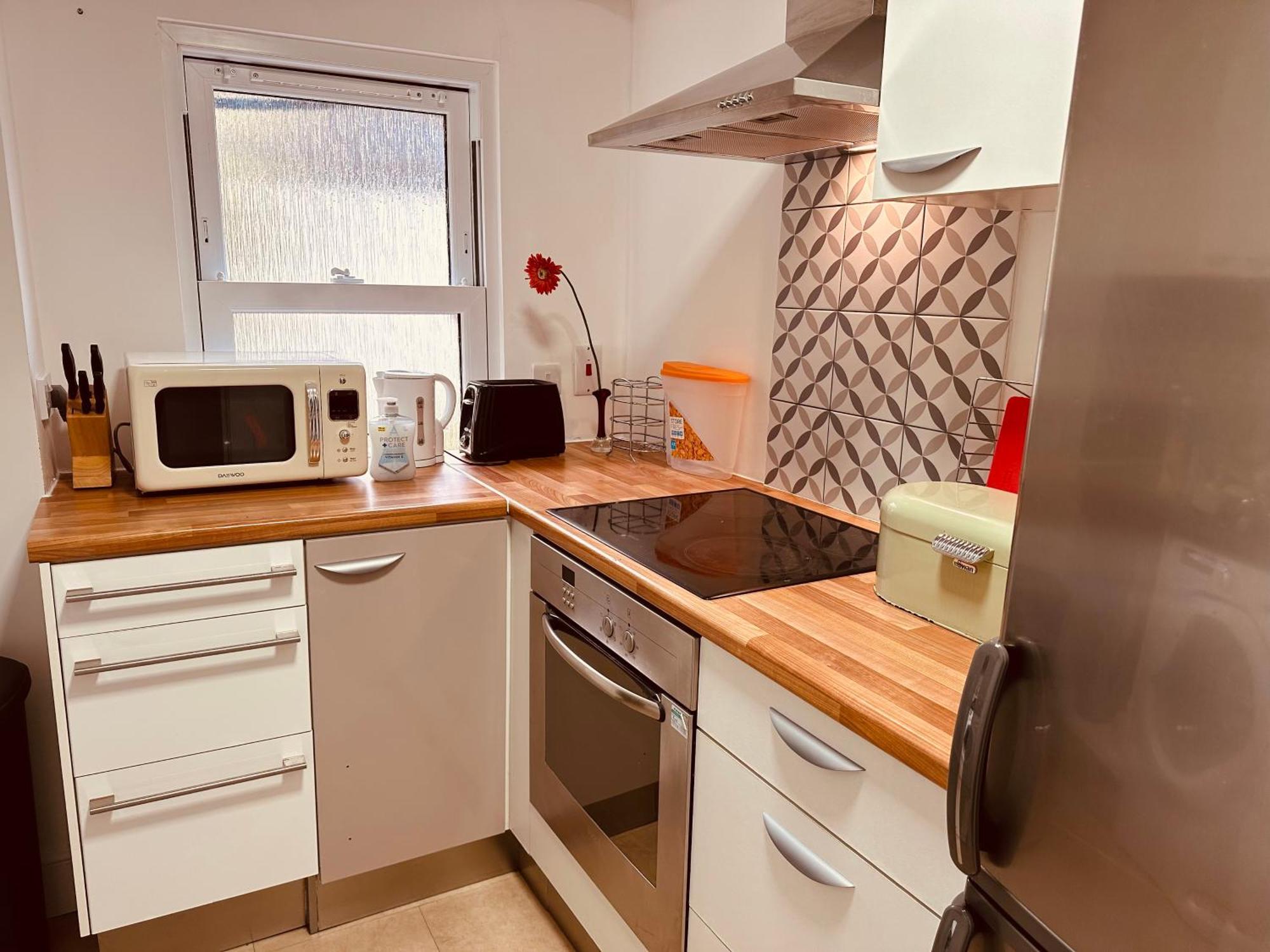 Stunning One Bedroom Studio Flat Londres Extérieur photo